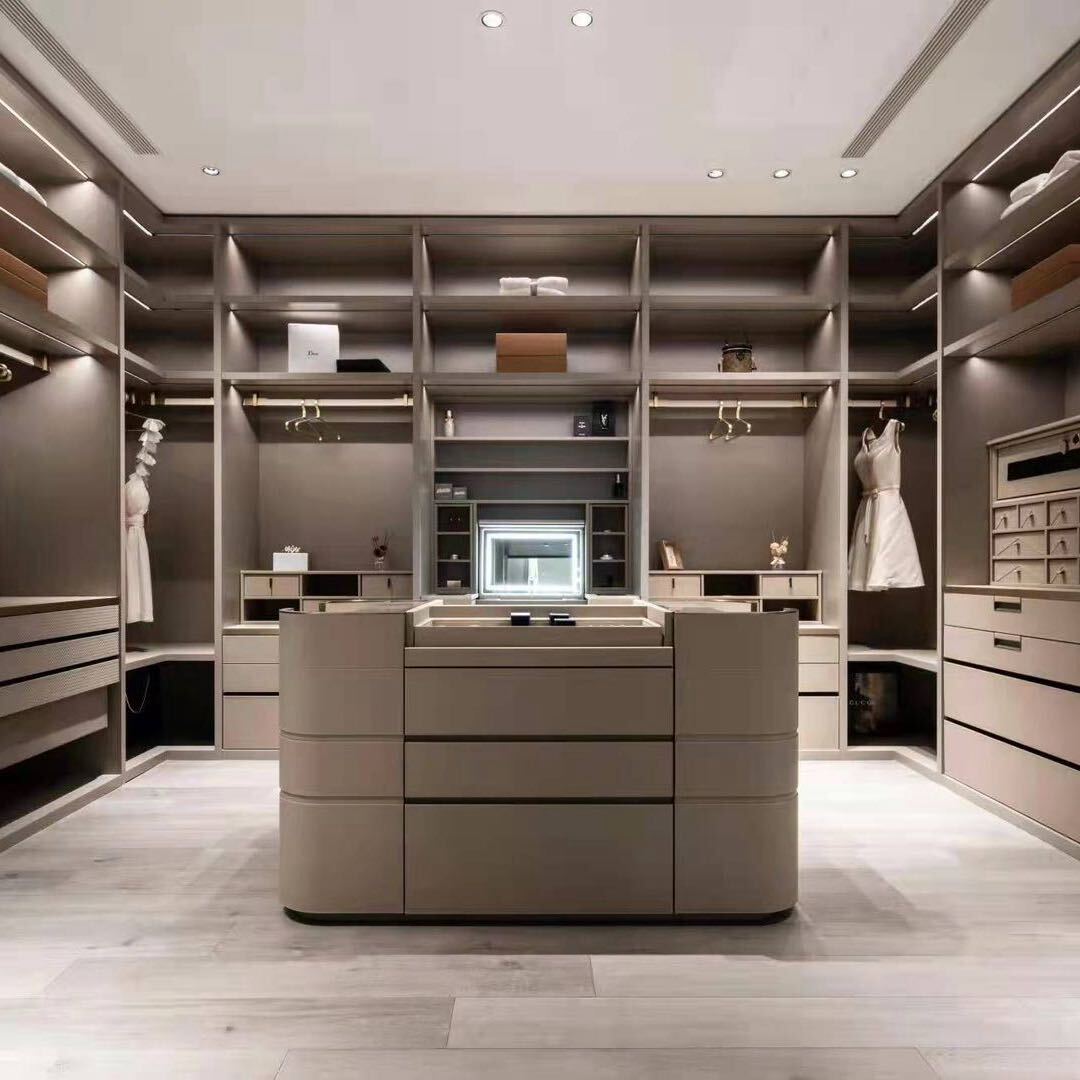 Wardrobe Island
